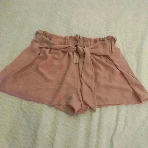 NWT- BCBGeneration Tie Waist Shorts size XL, Blush Pink Color - Picture 1 of 6